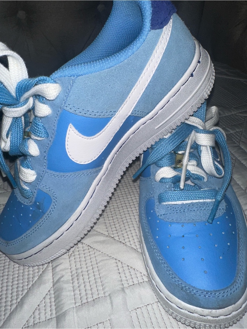 Nike Air Force One Low-Top Sneakers - Sky Blue & White - Picture 4 of 9